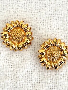 Napier Gold Tone Floral Clip On Earrings Vintage